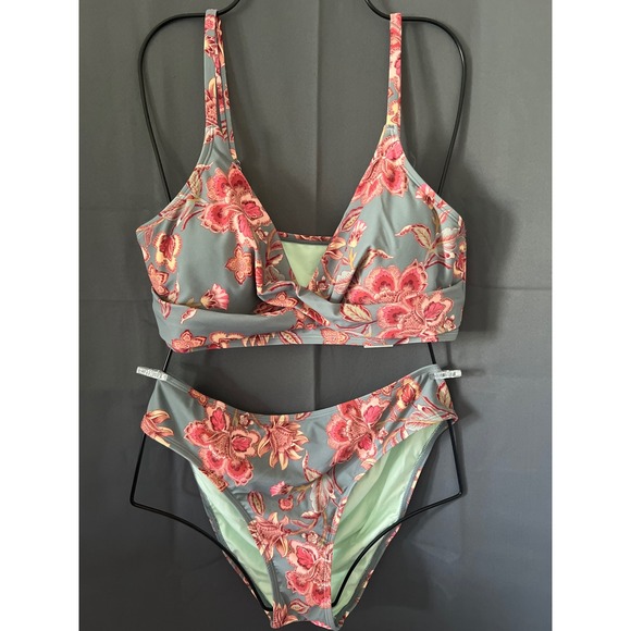 Cupshe Other - Cupshe Floral Paisley Twist Front V-Neck Bikini Set Blue Pink L